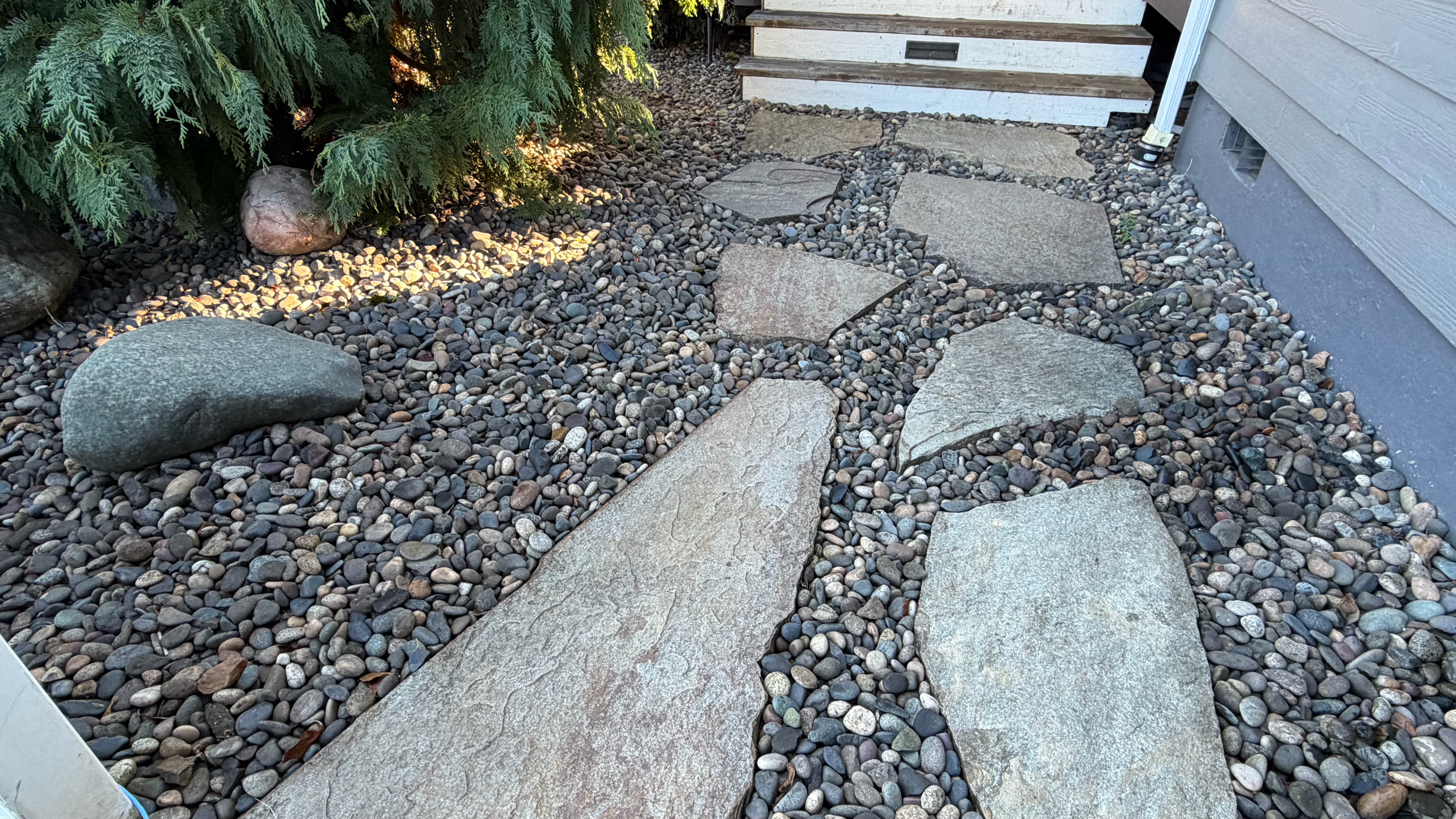 Hardscape stepping stone and paver project